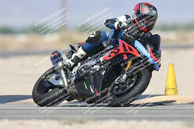 media/Oct-13-2025-Moto Forza (Mon) [[a66d839500]]/3-B Group/Session 3 (Turn 16)/